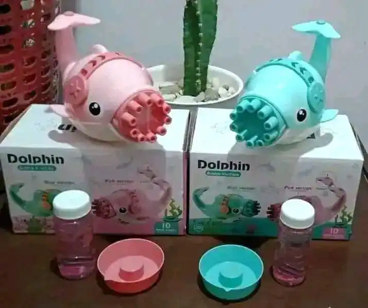 Dolphin bubble gun
